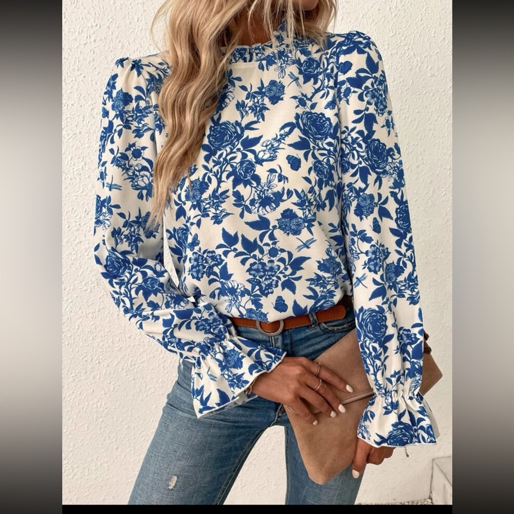 Floral Blue and Ivory Long Sleeve Dress Shirt NWOT